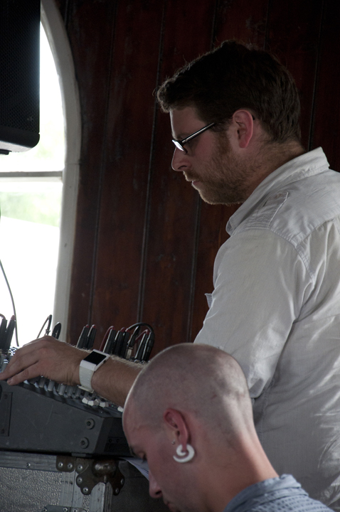 Robbie on the sound system, next to the rather talkative venue sound guy.